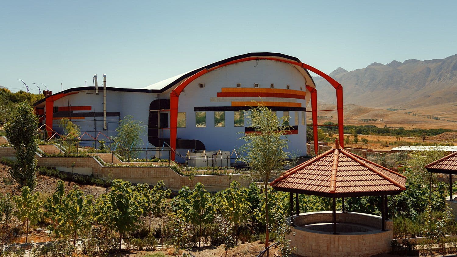 مجموعه آبی برکه