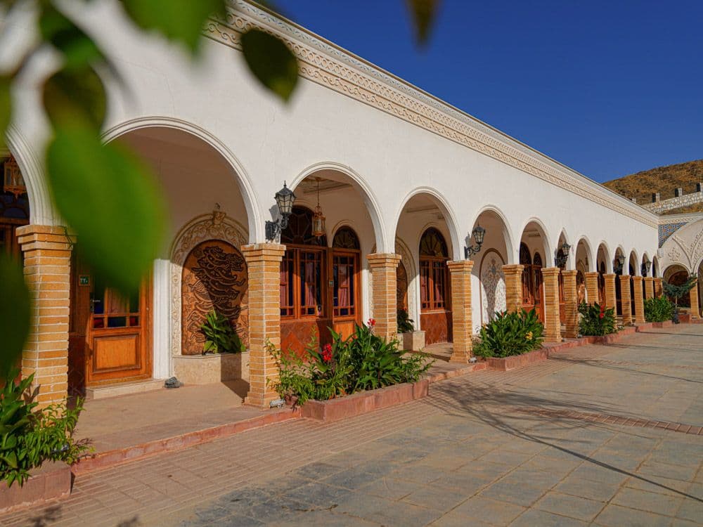 عمارت چلچراغ