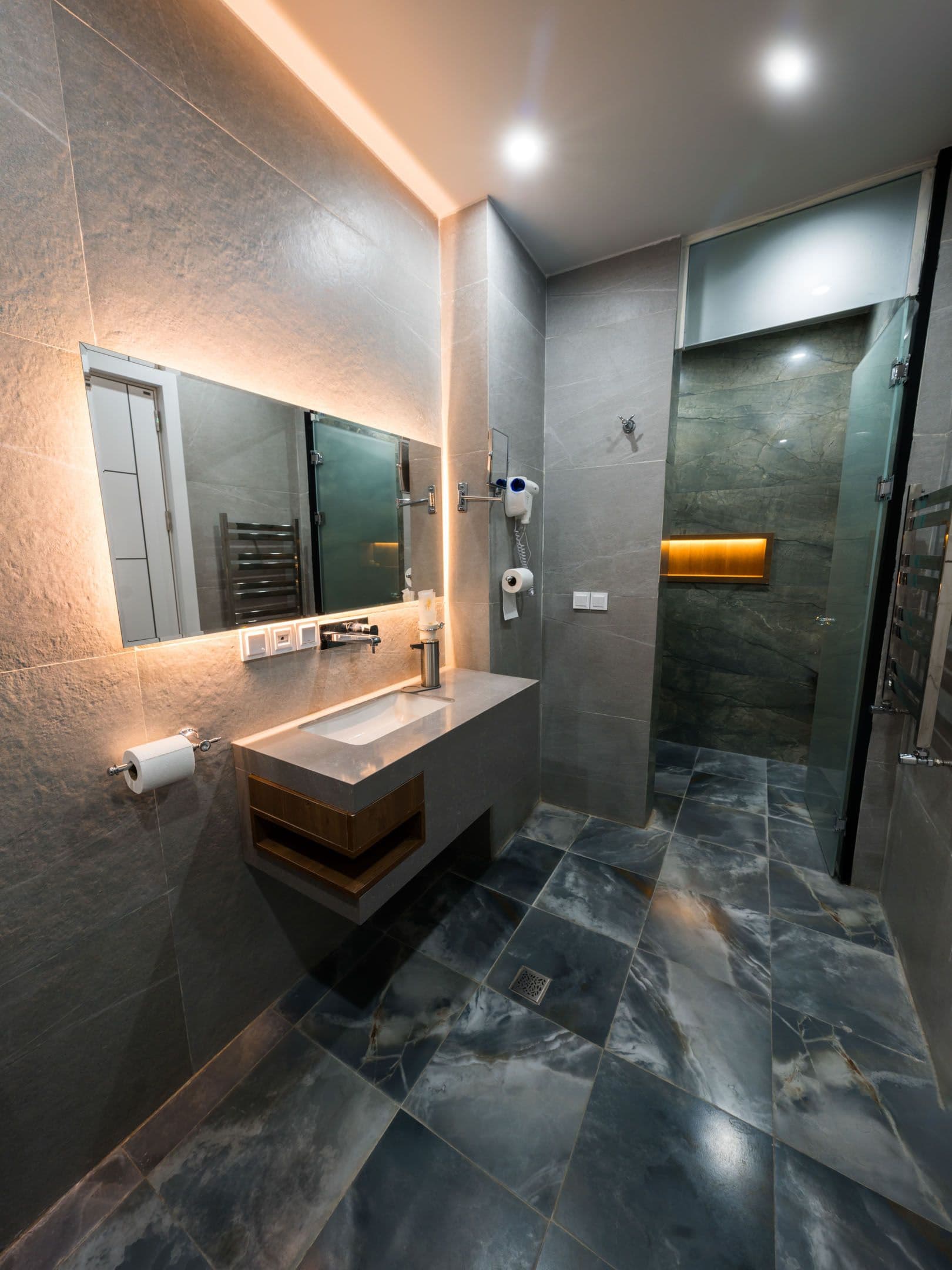 سوئیت رویال دو تخته