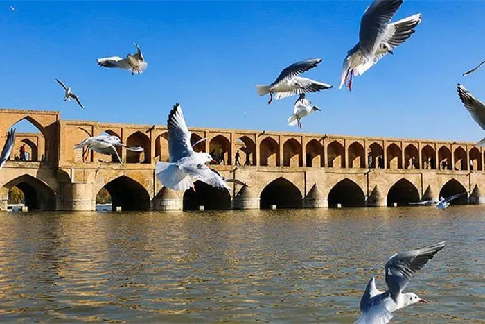 سی و سه پل اصفهان